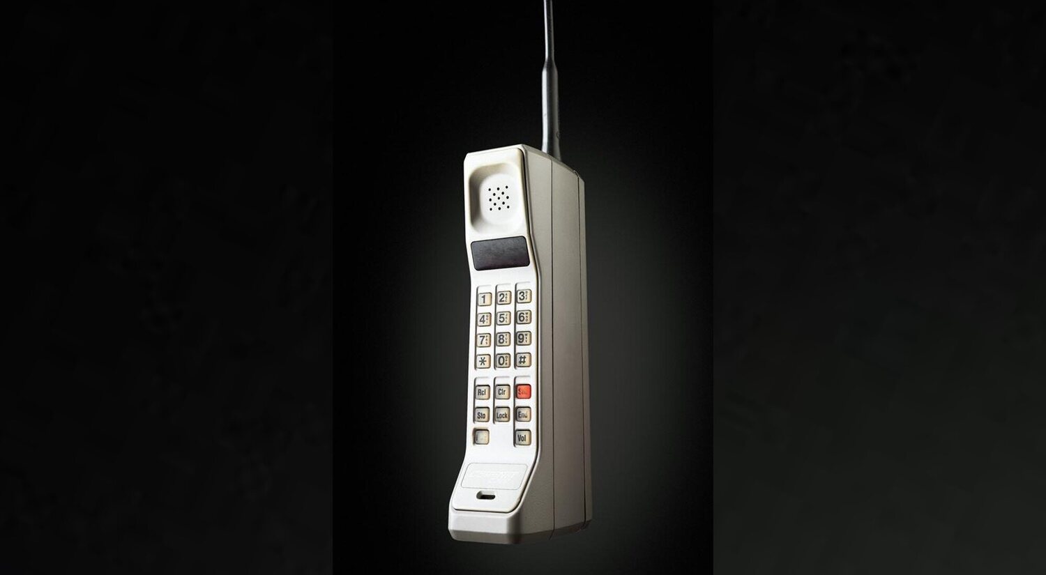 Motorola DynaTAC 8000x: el primer teléfono móvil de la historia cumple 50 años