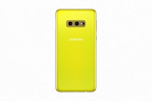 El Samsung Galaxy S10e tiene tres cámaras: dos en la parte posterior y una en la parte frontal.
