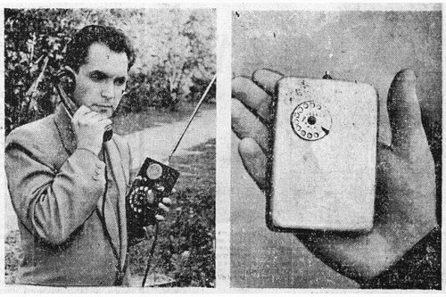 Fotografía de los dos primeros móviles de la historia fabricados en la Unión Soviética