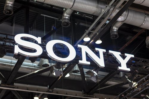 La japonesa Sony, que llevaría sus nuevos móviles, tampoco asistirá.