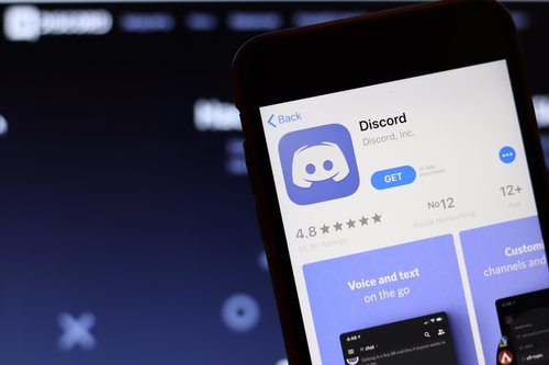 Los jugadores de todo el mundo conocerá Discord, una aplicación que permite llamadas de voz y vídeo en canales dedicados o creados por nosotros mismos.