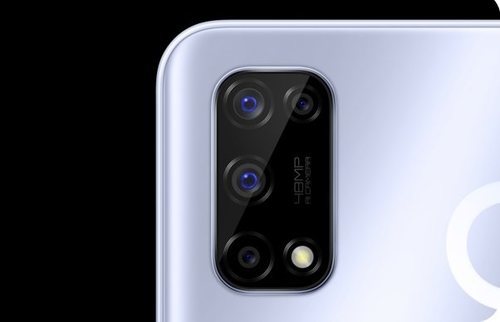 El Realme V5 5G integra cuatro cámaras traseras.