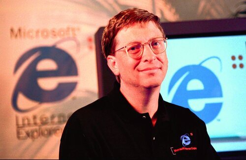 No tardó mucho Bill Gates en darse cuenta de que estaba equivocado con su pronóstico.